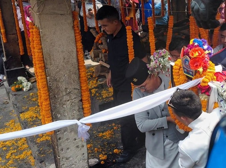 गृहमन्त्रीले बोके इन्स्पेक्टर लामाको शव