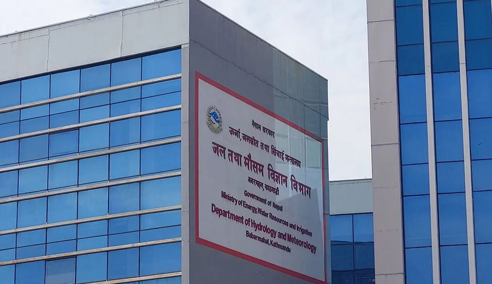 काभ्रेको नदी-तटीय क्षेत्रमा मौसम मापन उपकरण राखिँदै