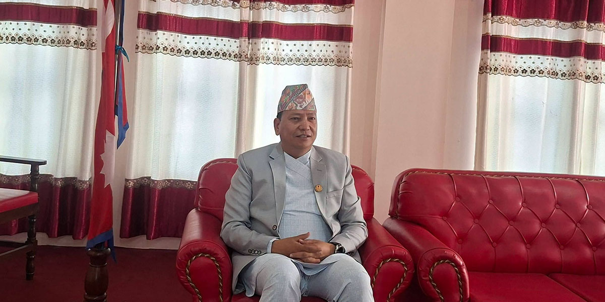 प्रचण्डसँग भेटपछि थापालाई विश्वासको मत दिन तयार भए नेकपाका असन्तुष्ट सांसद