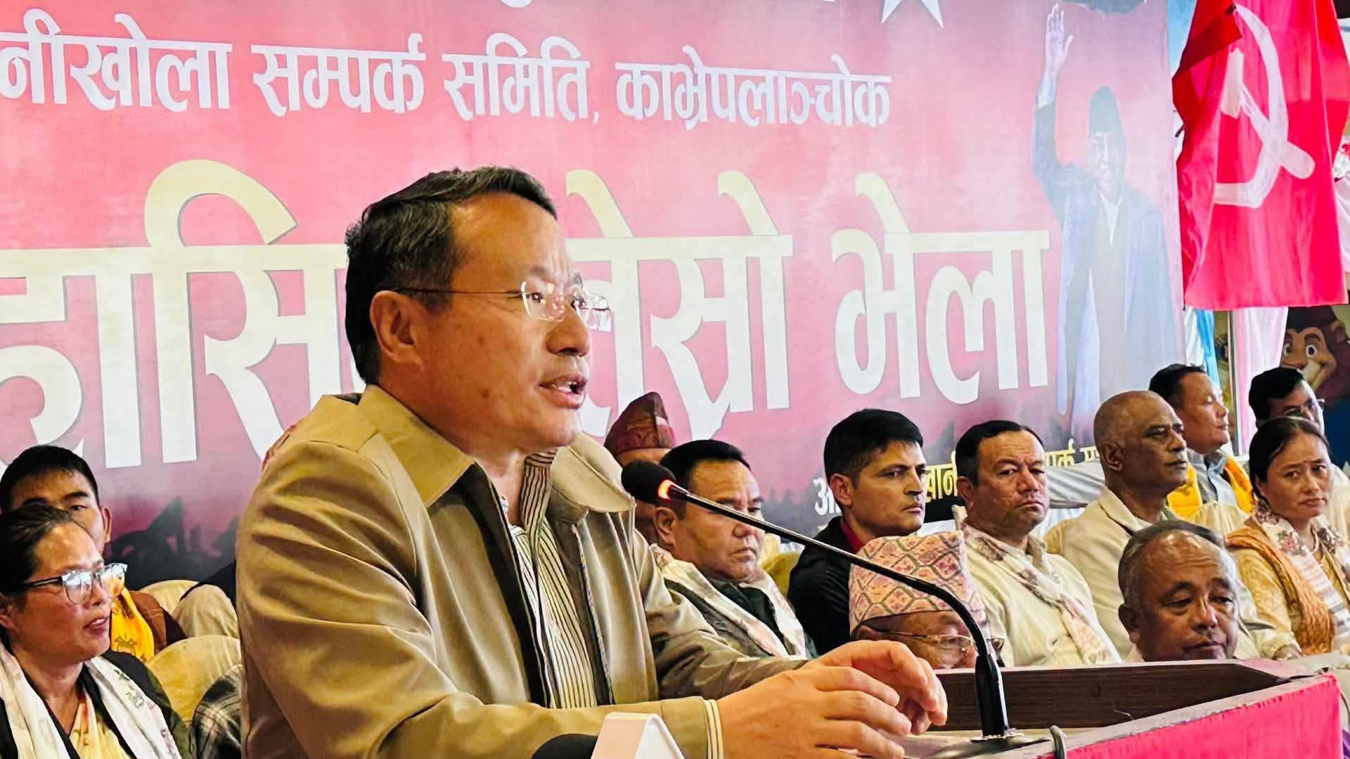 एमालेसँग तत्काल एकता र पद बाँडफाँटको हल्ला निराधार : वर्षमान पुन