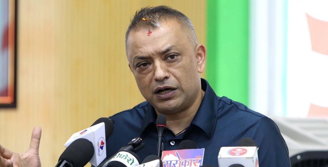 महाधिवेशन उद्घाटन गरिदिन देउवालाई गगनको आग्रह